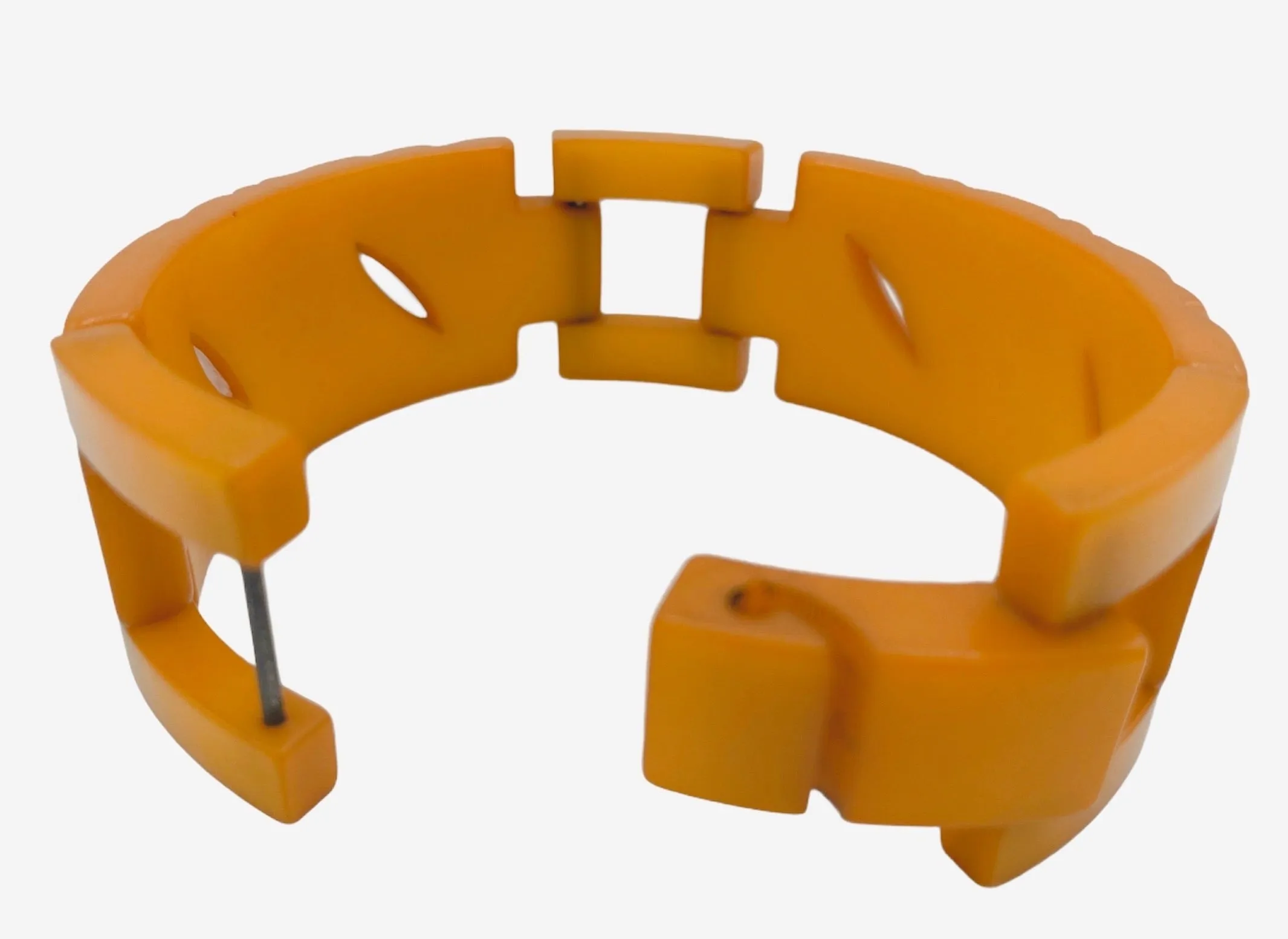 40s Butterscotch Bakelite Carved Hinged Bracelet