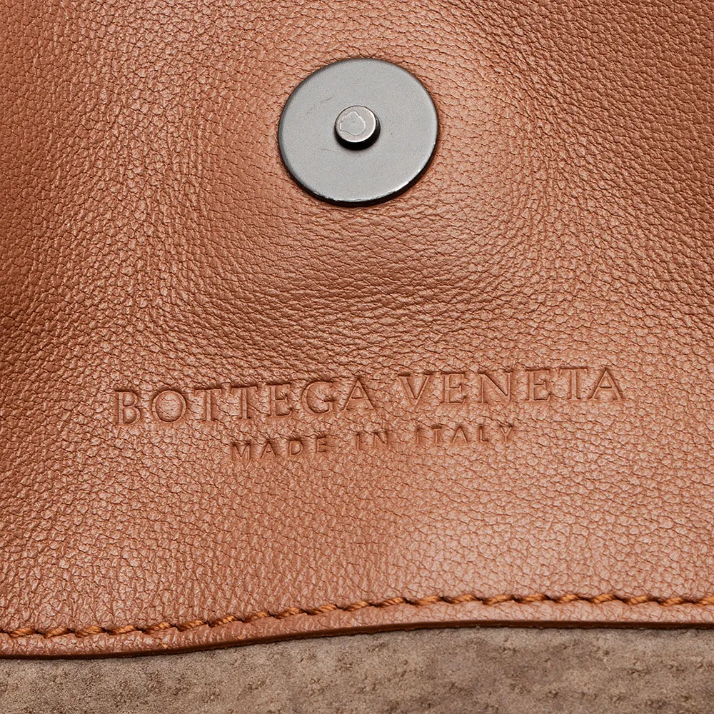 Bottega Veneta Intrecciato Nappa Leather Medium Tote (SHF-22020)