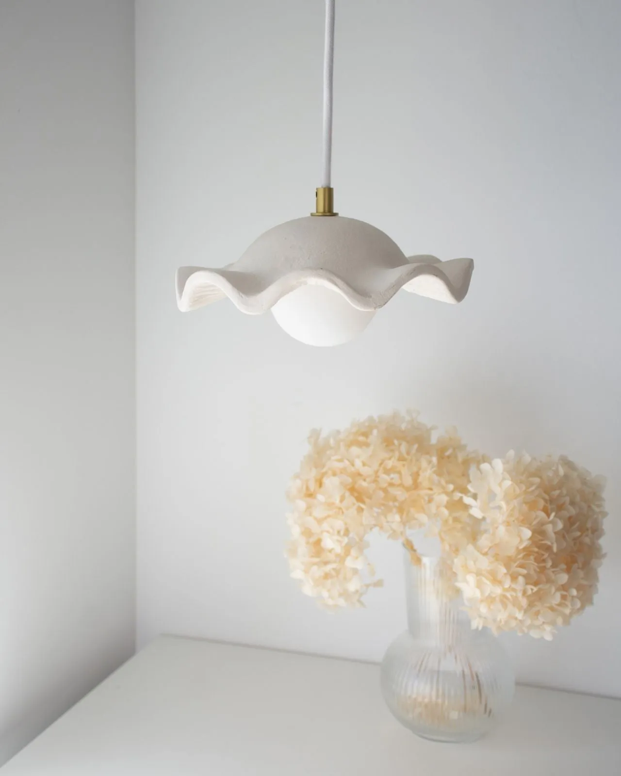 Ceramic Grooved Pendant Light