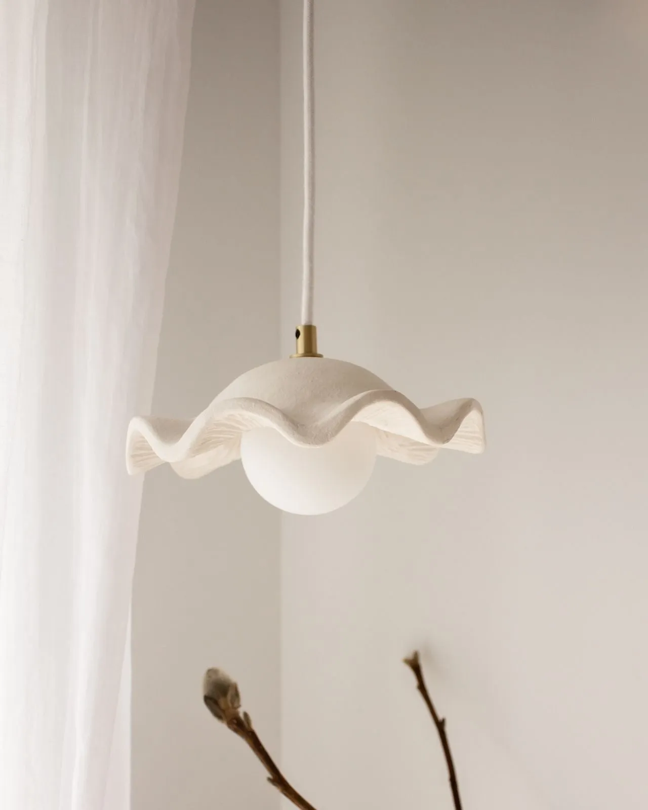 Ceramic Grooved Pendant Light