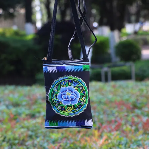 Ethnic Style Tribal Embroidery Flower Crossbody 6.5 Inch Mobile Phone Bag Hanging Neck Mobile Phone Bag