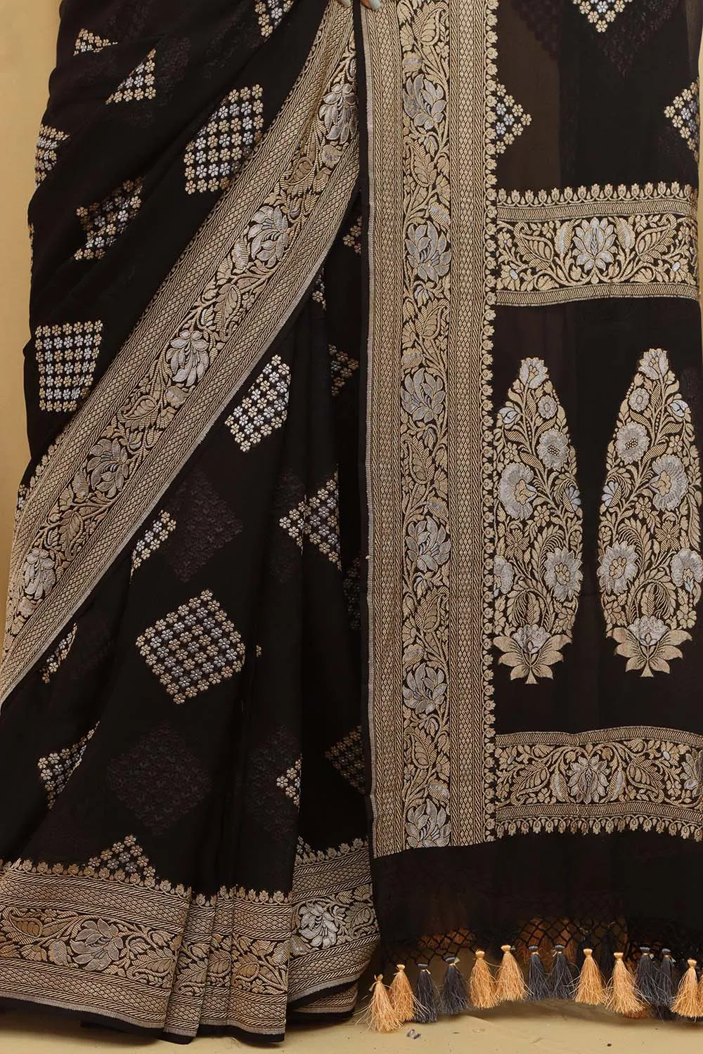 Exquisite Black & Grey Banarasi Georgette Saree