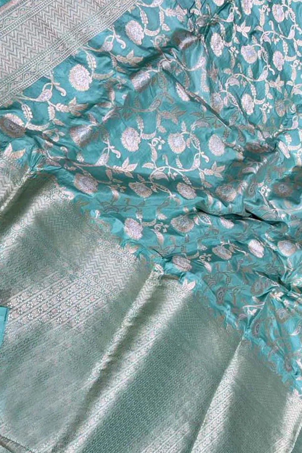 Exquisite Blue Banarasi Handloom Pure Katan Silk Saree