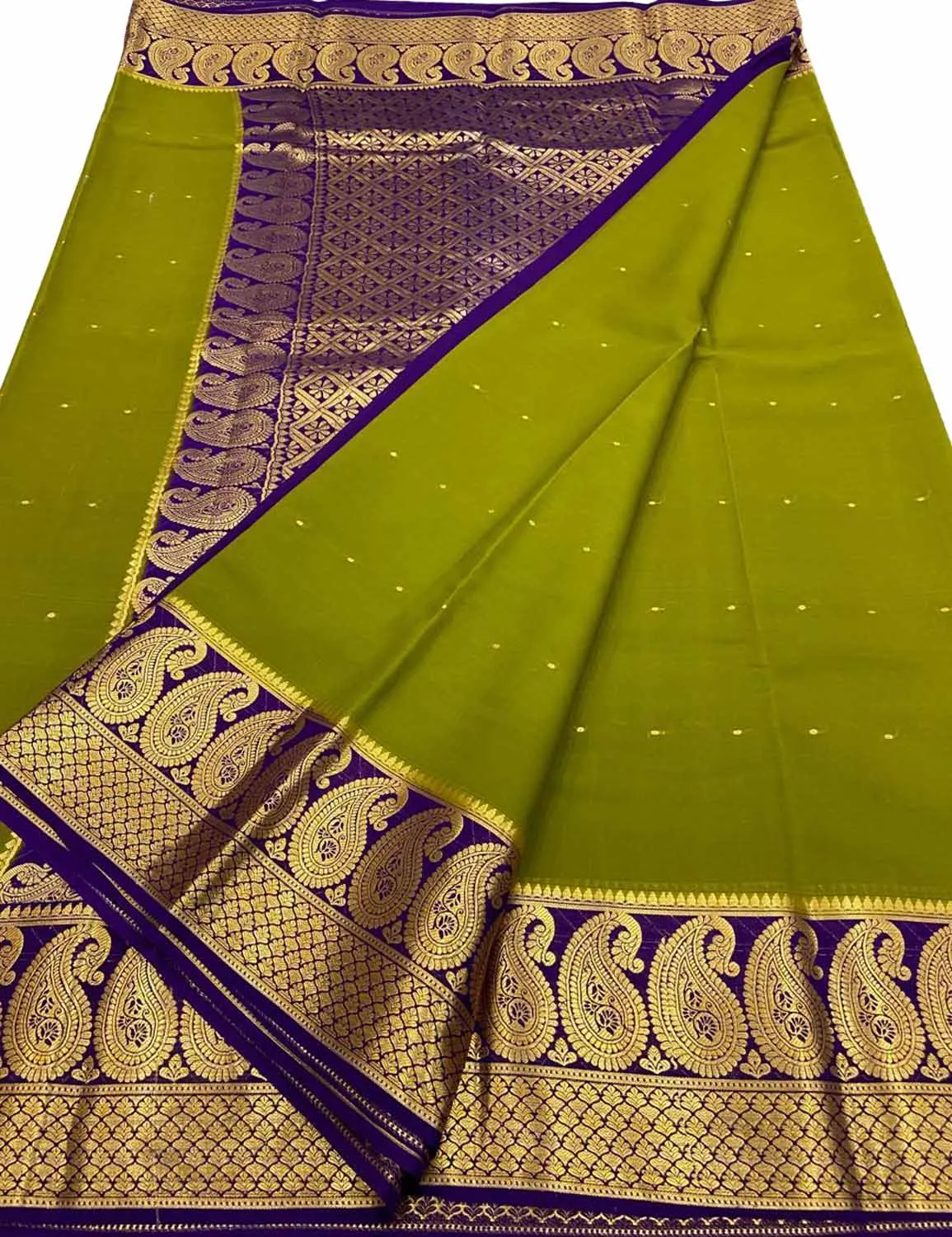 Exquisite Green Mysore Handloom Crepe Silk Saree