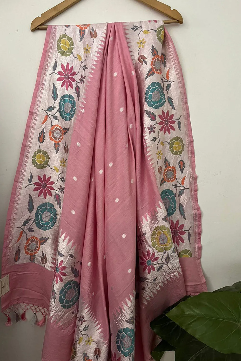 Exquisite Pink Banarasi Handloom Pure Moonga Silk Dupatta