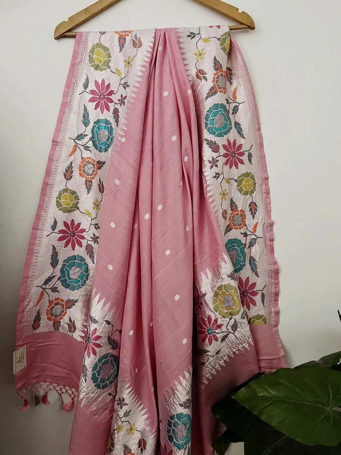 Exquisite Pink Banarasi Handloom Pure Moonga Silk Dupatta