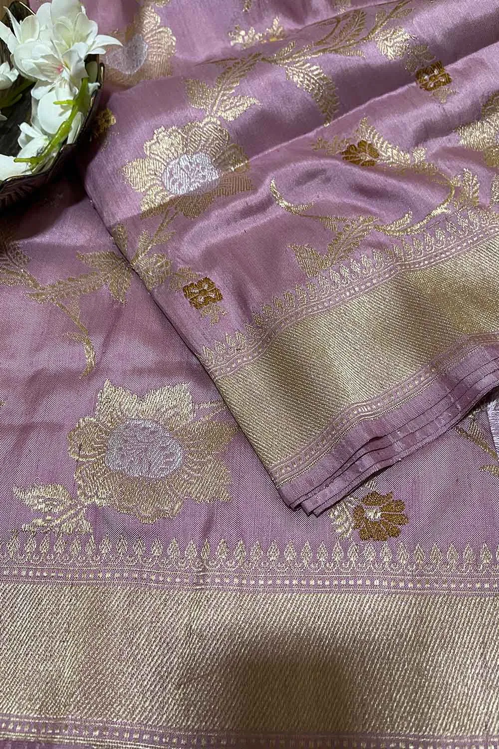 Exquisite Purple Handloom Banarasi Silk Sona Roopa Dupatta