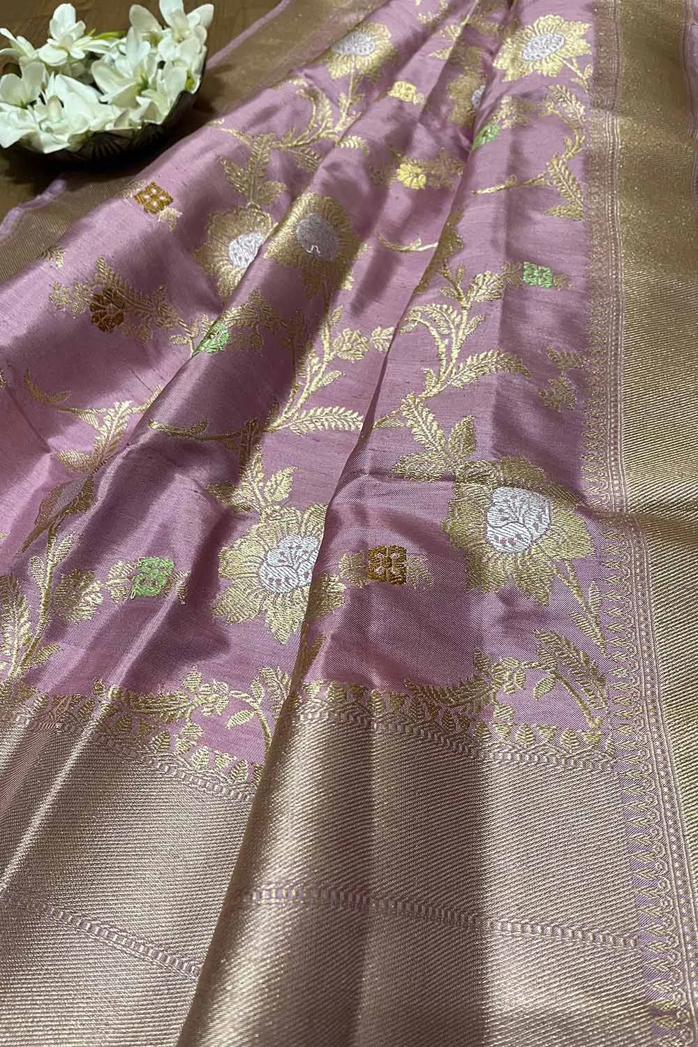 Exquisite Purple Handloom Banarasi Silk Sona Roopa Dupatta