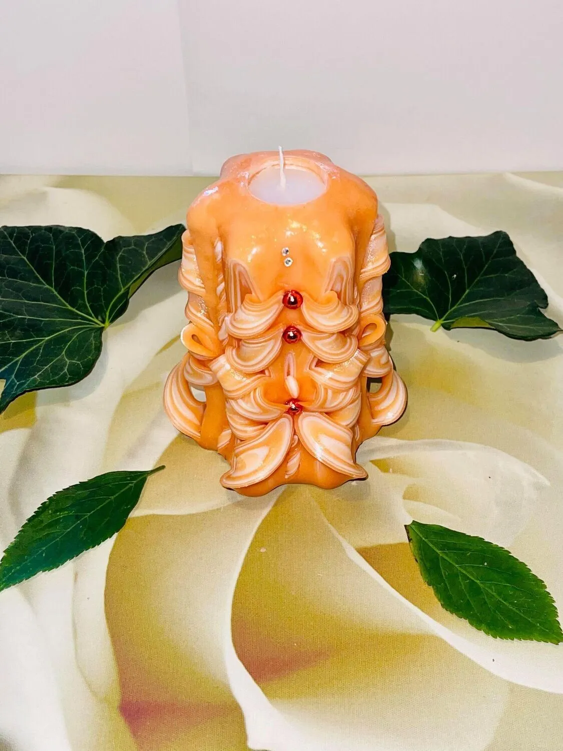 Hand carved candle - Flowers design