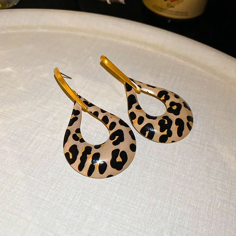 Luxurious Circle Round Geometric Alloy Oil Dripping Earrings