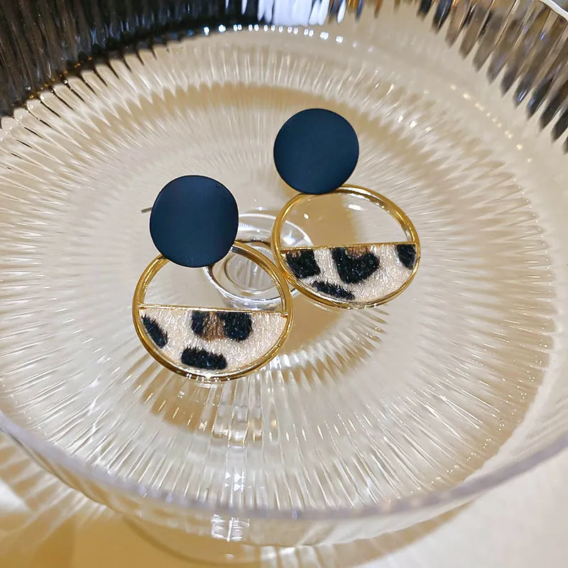 Luxurious Circle Round Geometric Alloy Oil Dripping Earrings