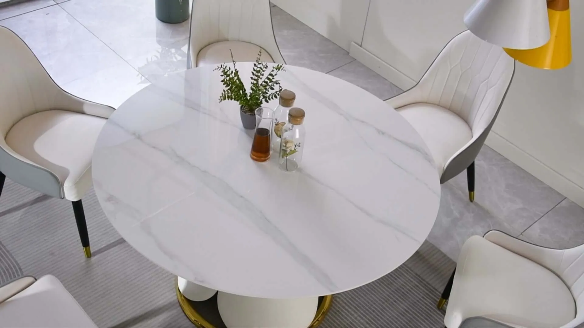 Luxurious Modern Round Sintered Stone Dining Table 53inch