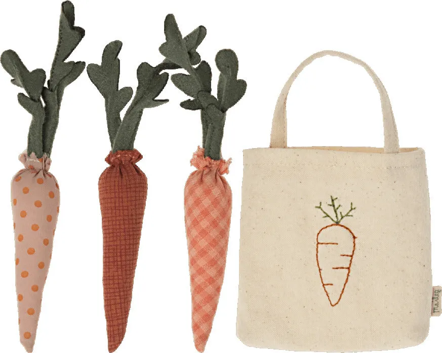 Maileg Carrots in a Shopping Bag