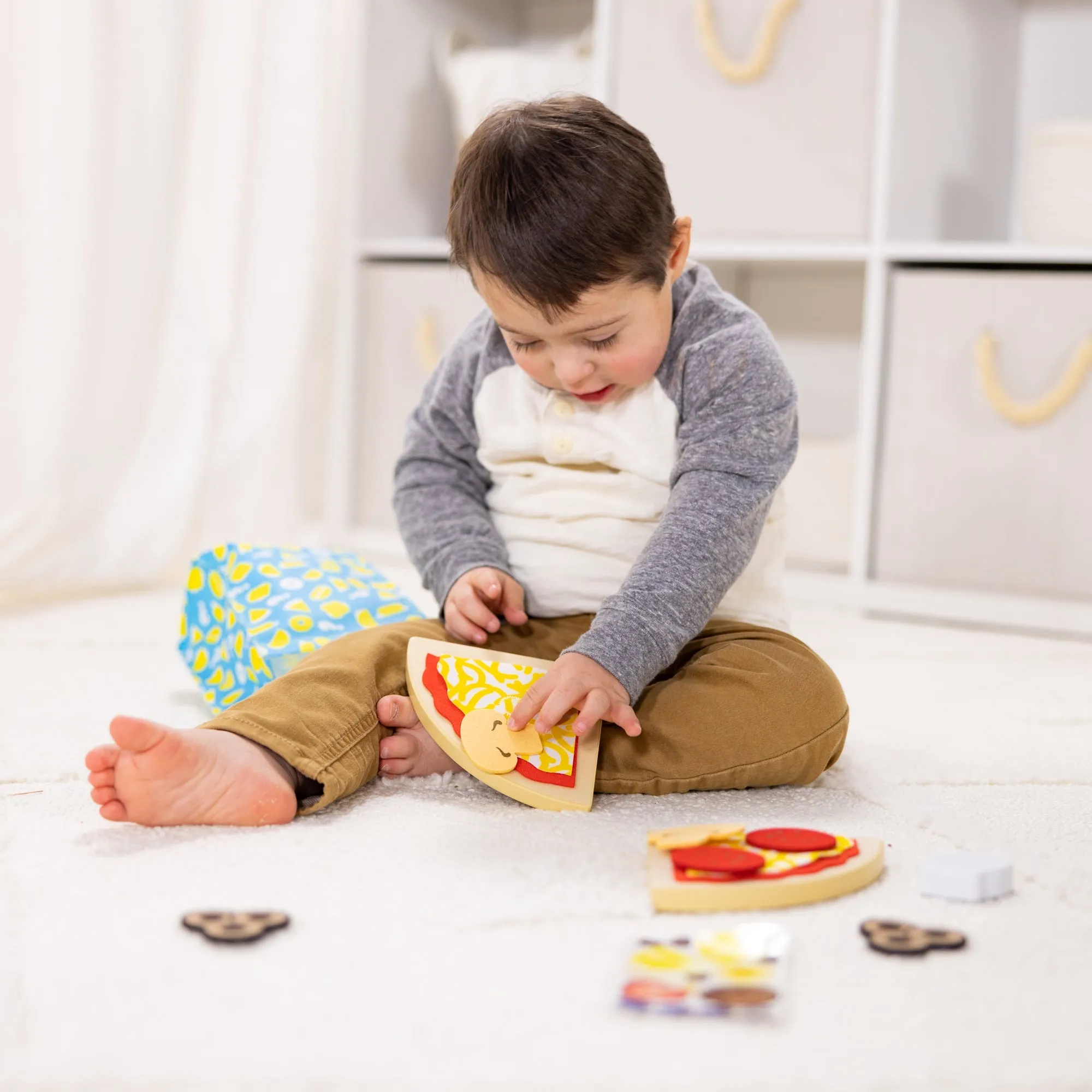 Melissa & Doug What’s for Lunch?™ Surprise Meal Play Food Set