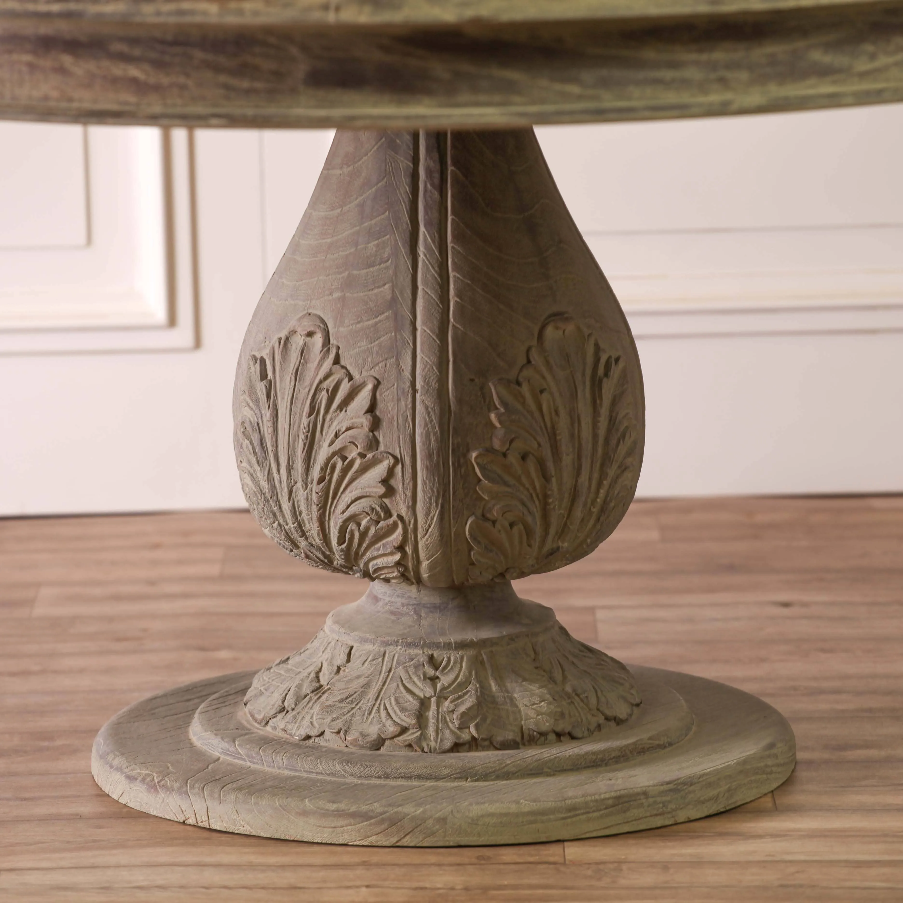 Rustic Washed 150Cm Round Acorn Dining Table