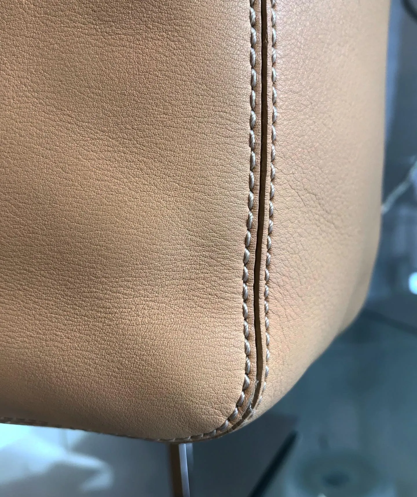 TOD’S Single Snap Bucket Leather Bag